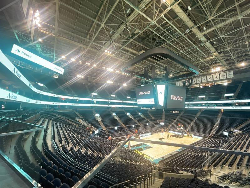 猶他爵士隊(duì)主場(chǎng)館計(jì)分屏、看臺(tái)屏、圍欄屏全景圖2